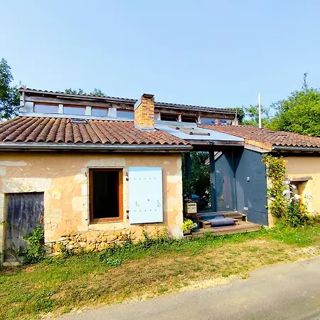 Maison En Bordure De Foret Pour Professionnels En Deplacement * Cellefrouin