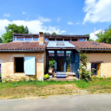 Maison En Bordure De Foret Pour Professionnels En Deplacement